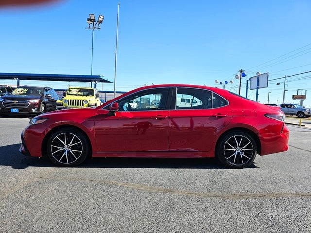 2022 Toyota Camry SE