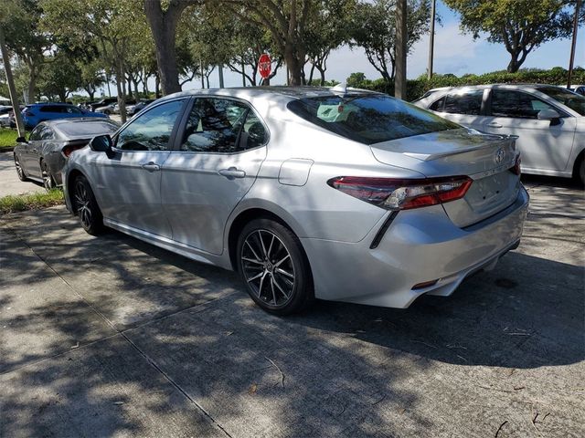 2022 Toyota Camry SE