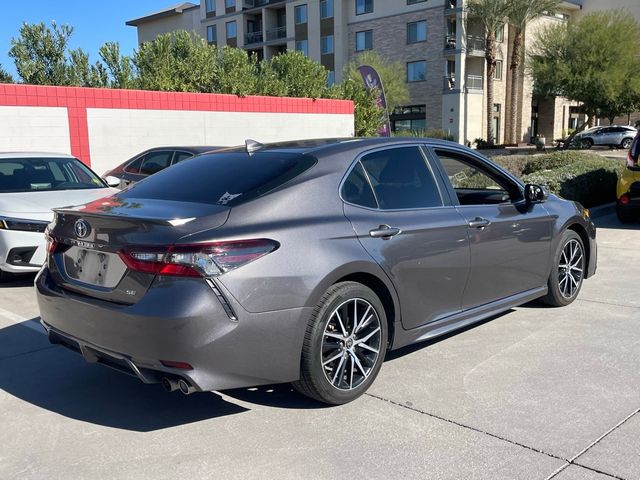 2022 Toyota Camry SE