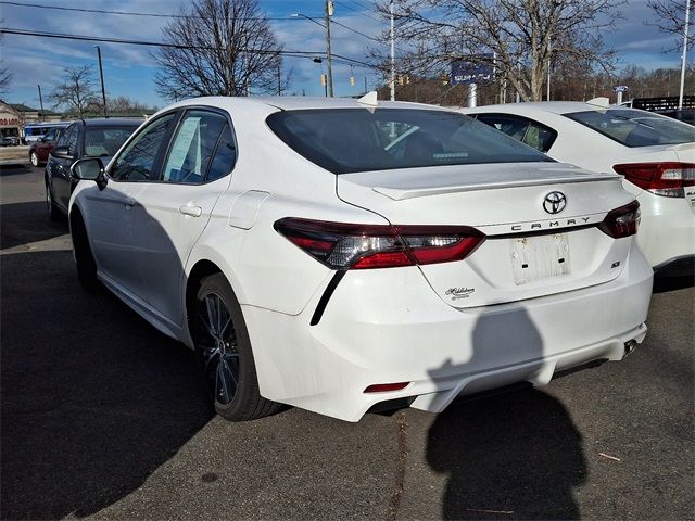 2022 Toyota Camry SE