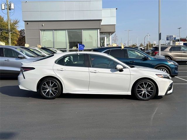 2022 Toyota Camry SE Nightshade