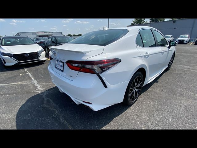 2022 Toyota Camry 