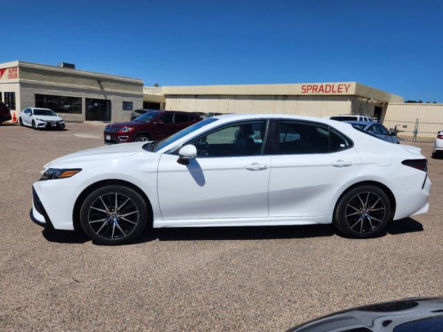 2022 Toyota Camry SE