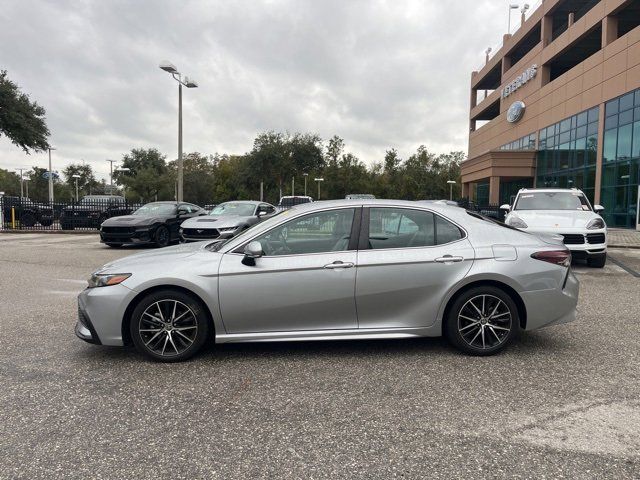 2022 Toyota Camry SE