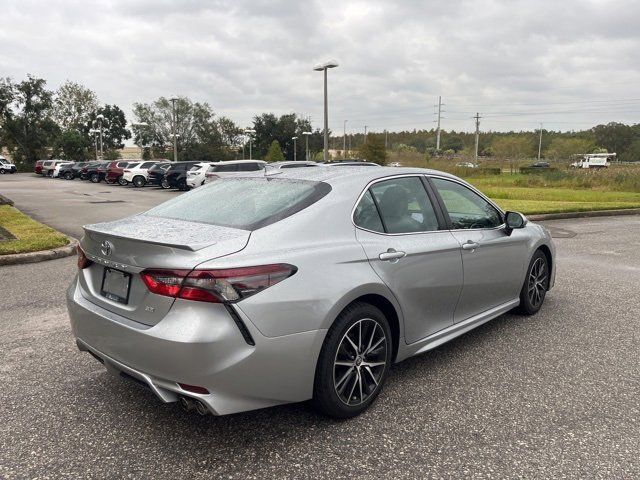 2022 Toyota Camry SE