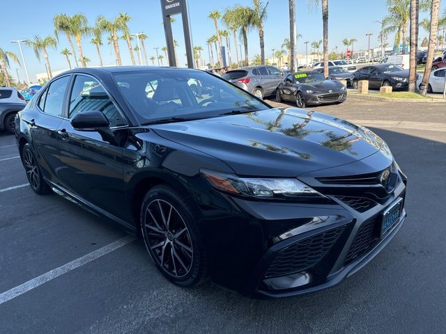 2022 Toyota Camry SE