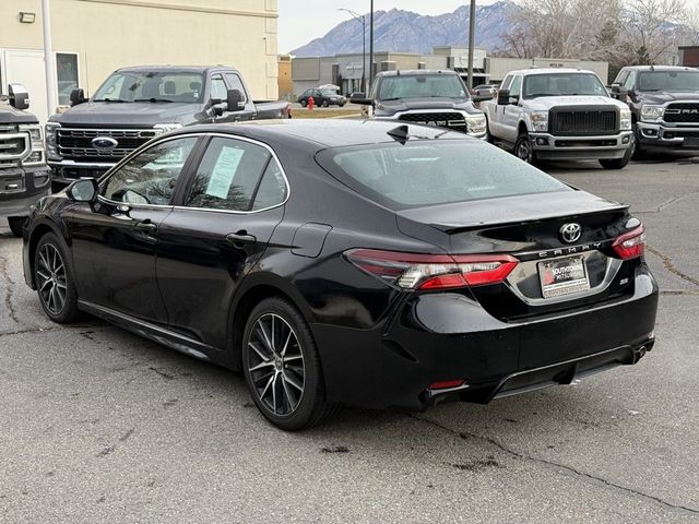 2022 Toyota Camry SE