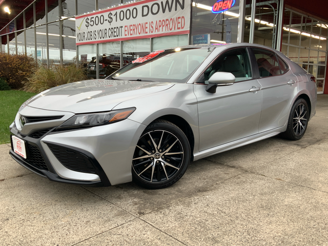 2022 Toyota Camry SE