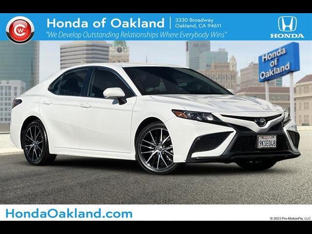 2022 Toyota Camry SE