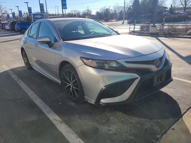 2022 Toyota Camry SE