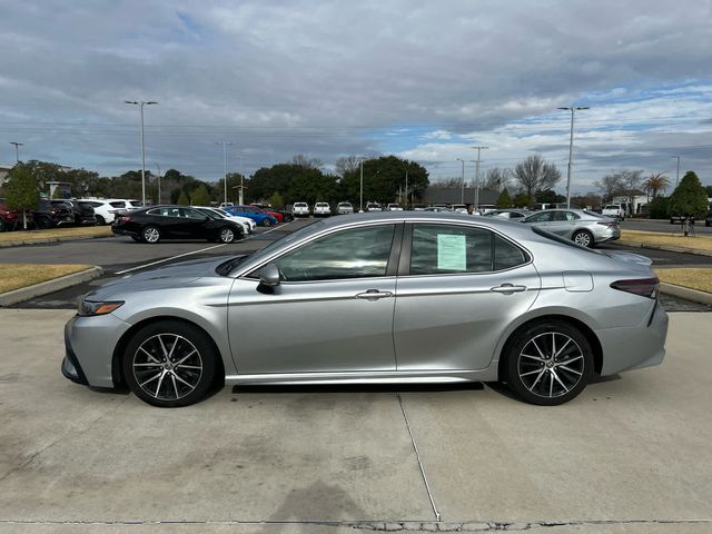 2022 Toyota Camry SE