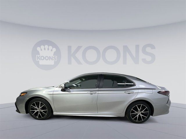 2022 Toyota Camry SE