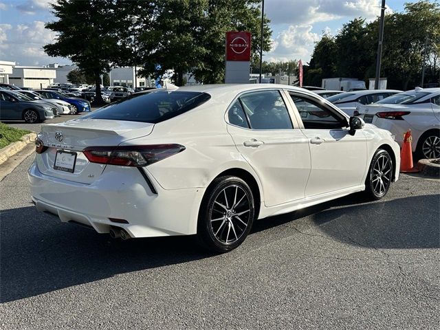 2022 Toyota Camry SE