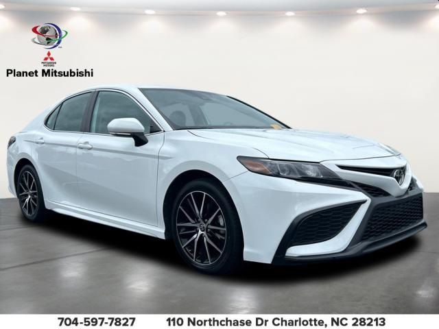 2022 Toyota Camry SE Nightshade