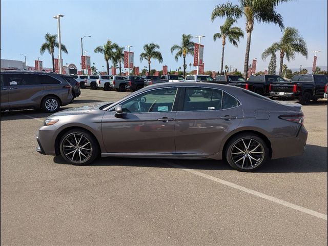 2022 Toyota Camry SE