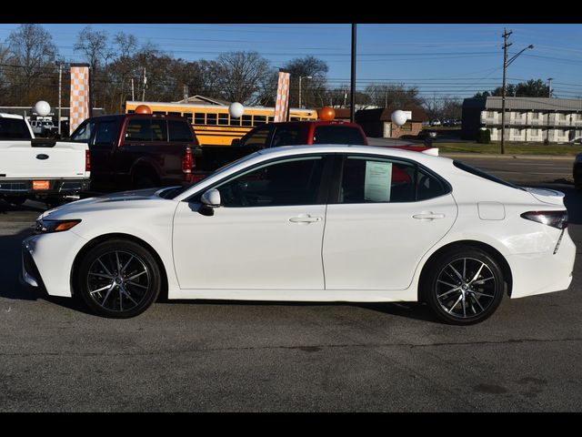 2022 Toyota Camry SE