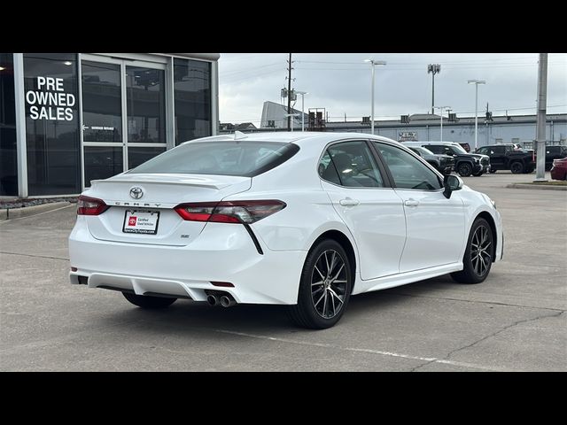 2022 Toyota Camry SE