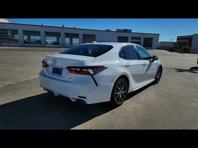 2022 Toyota Camry SE