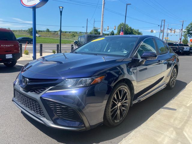 2022 Toyota Camry SE