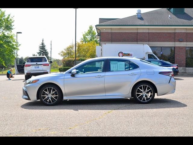 2022 Toyota Camry SE