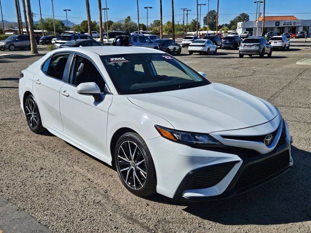 2022 Toyota Camry SE