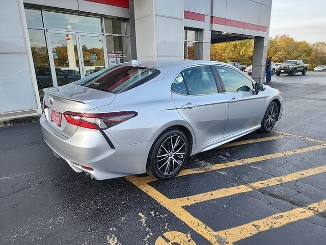 2022 Toyota Camry SE