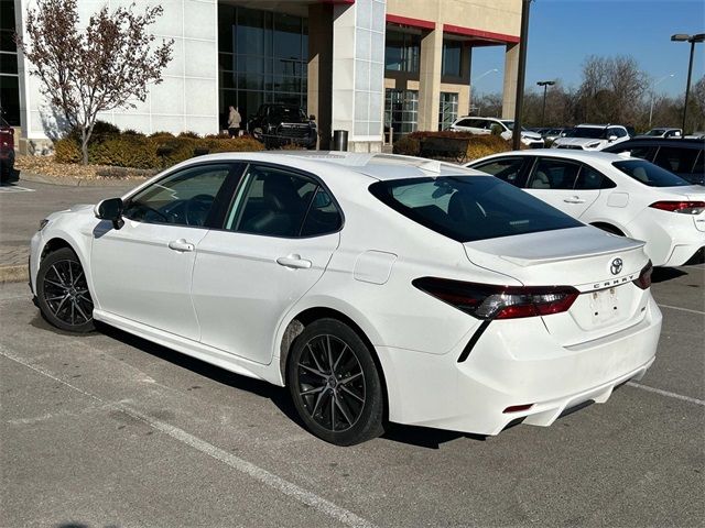 2022 Toyota Camry SE