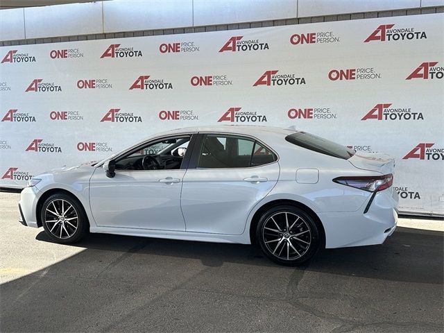 2022 Toyota Camry SE