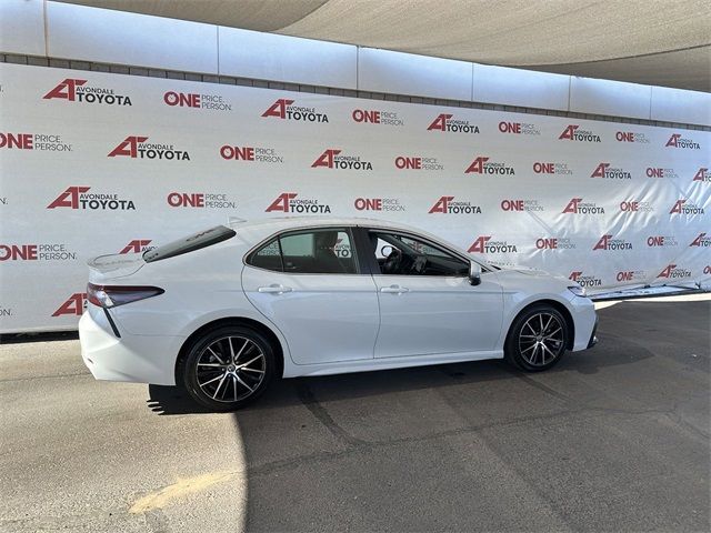 2022 Toyota Camry SE