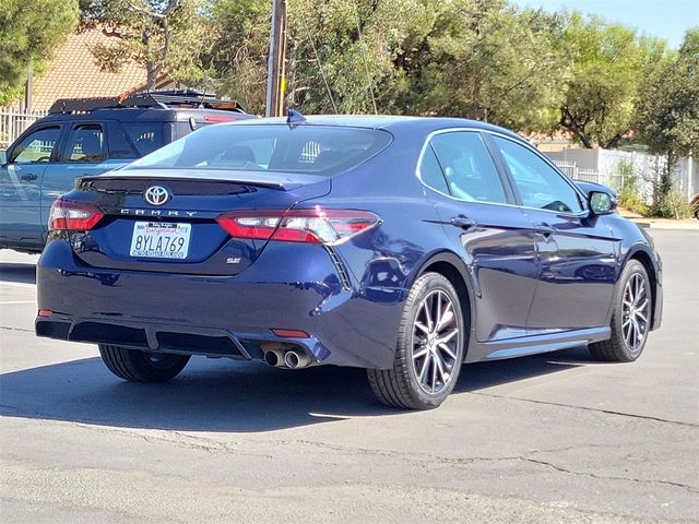 2022 Toyota Camry SE