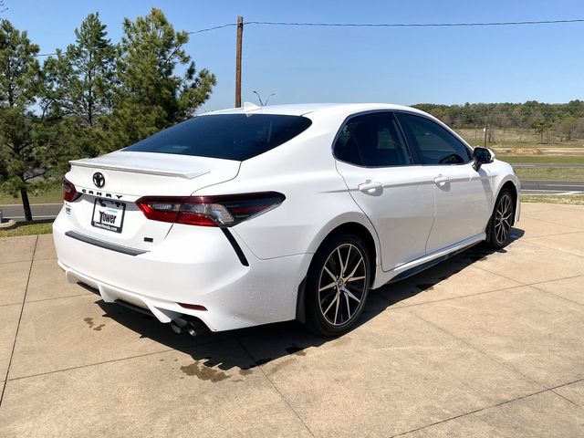 2022 Toyota Camry SE