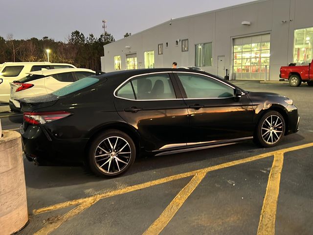 2022 Toyota Camry SE