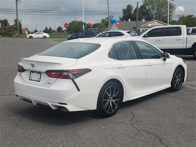 2022 Toyota Camry SE