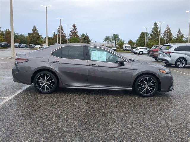 2022 Toyota Camry SE