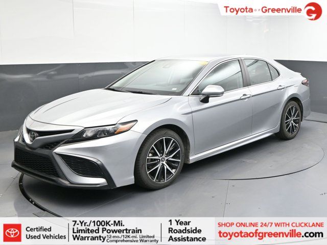 2022 Toyota Camry SE