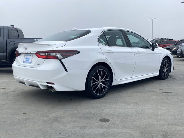 2022 Toyota Camry SE