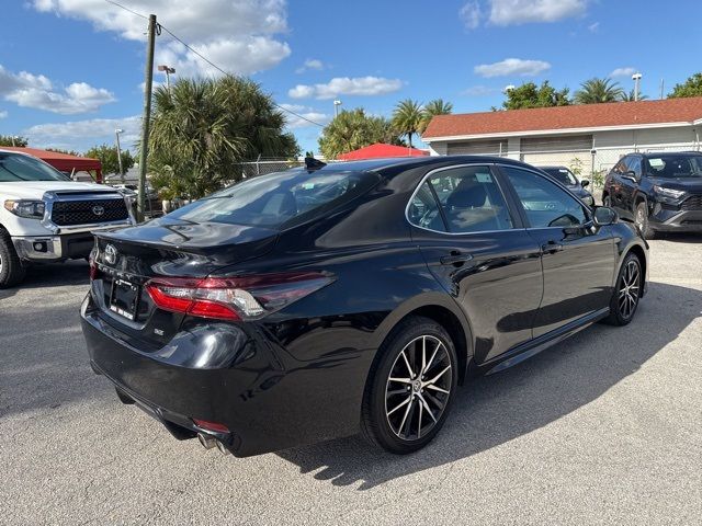 2022 Toyota Camry SE