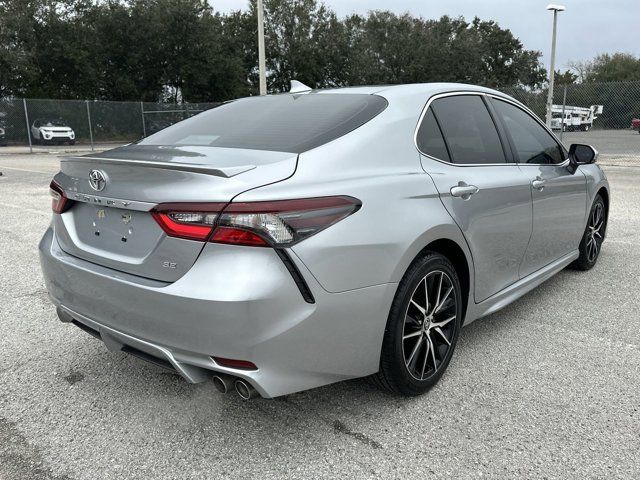 2022 Toyota Camry SE