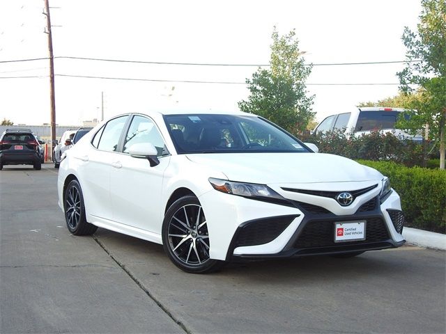 2022 Toyota Camry SE