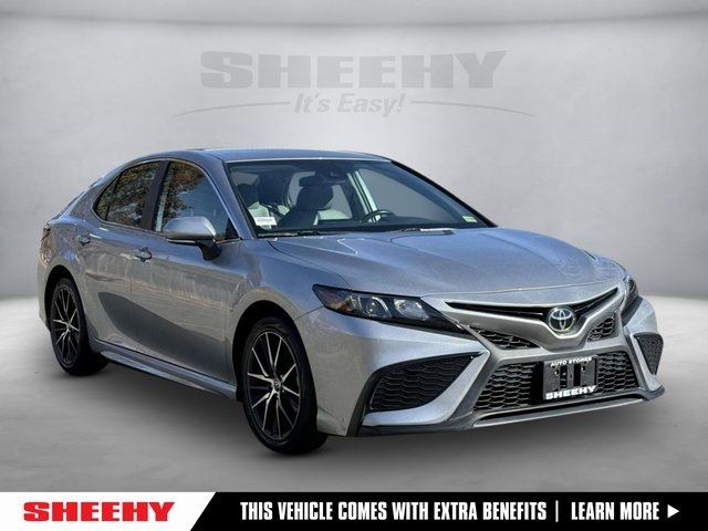 2022 Toyota Camry SE