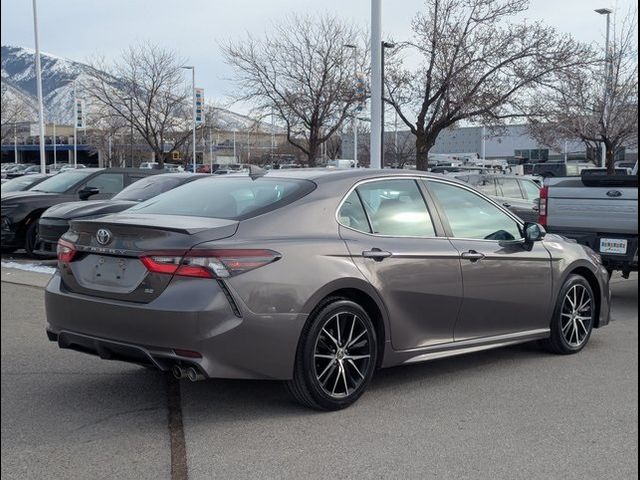 2022 Toyota Camry SE