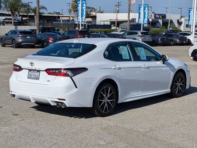 2022 Toyota Camry SE