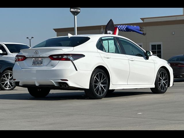 2022 Toyota Camry SE