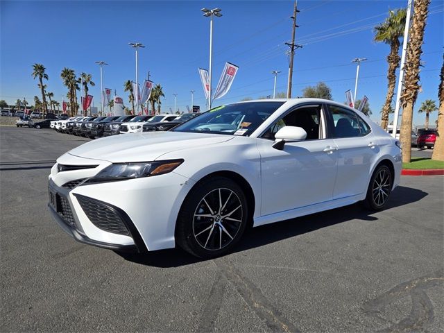 2022 Toyota Camry SE