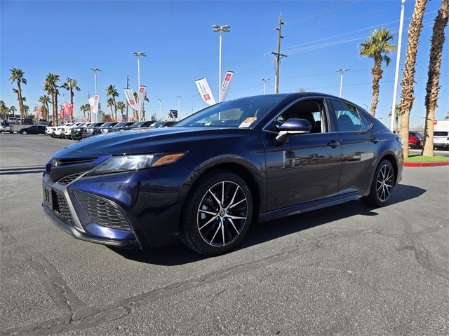 2022 Toyota Camry SE