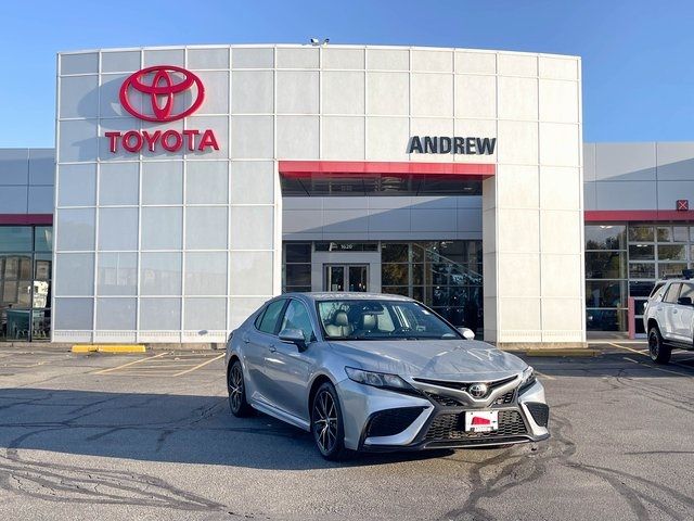 2022 Toyota Camry SE