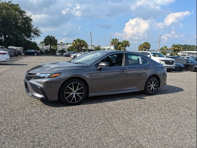 2022 Toyota Camry SE