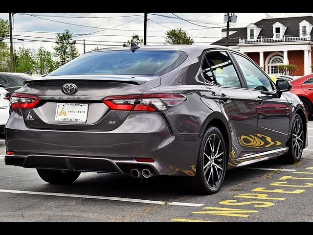 2022 Toyota Camry SE