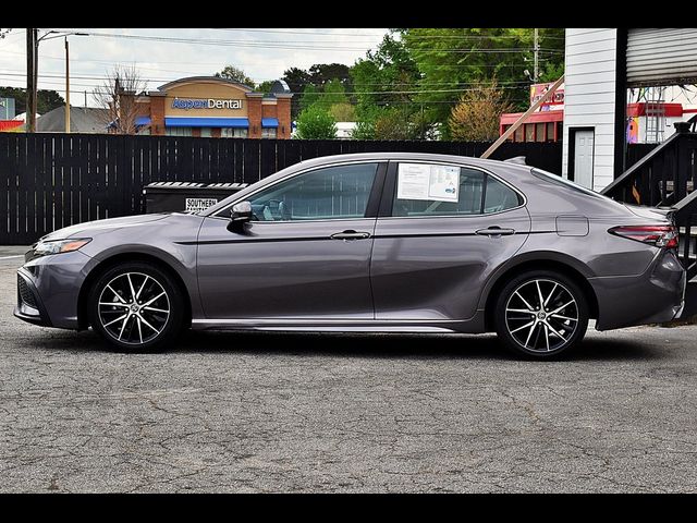 2022 Toyota Camry SE