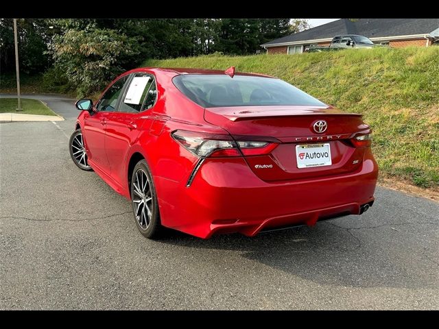 2022 Toyota Camry SE